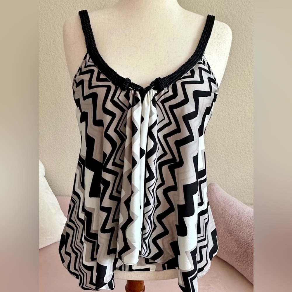 Diane Von Furstenberg Black and White Zigzag Tank Top